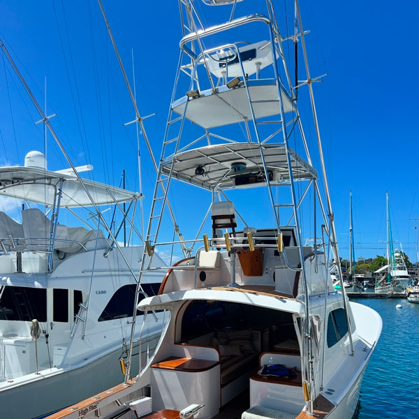 flybridge of High Flier Sportfishing boat in Kona 